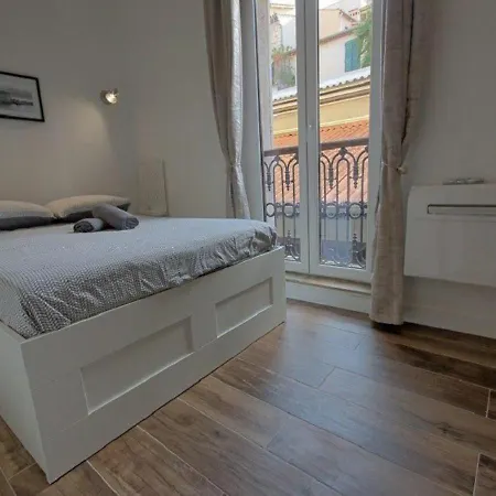 Magnifique Climatise Vieil شقة أنتيب